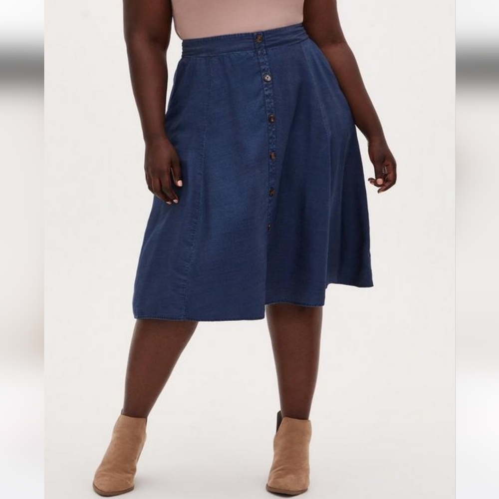 NWT Midi Chambray Button-Front Skirt